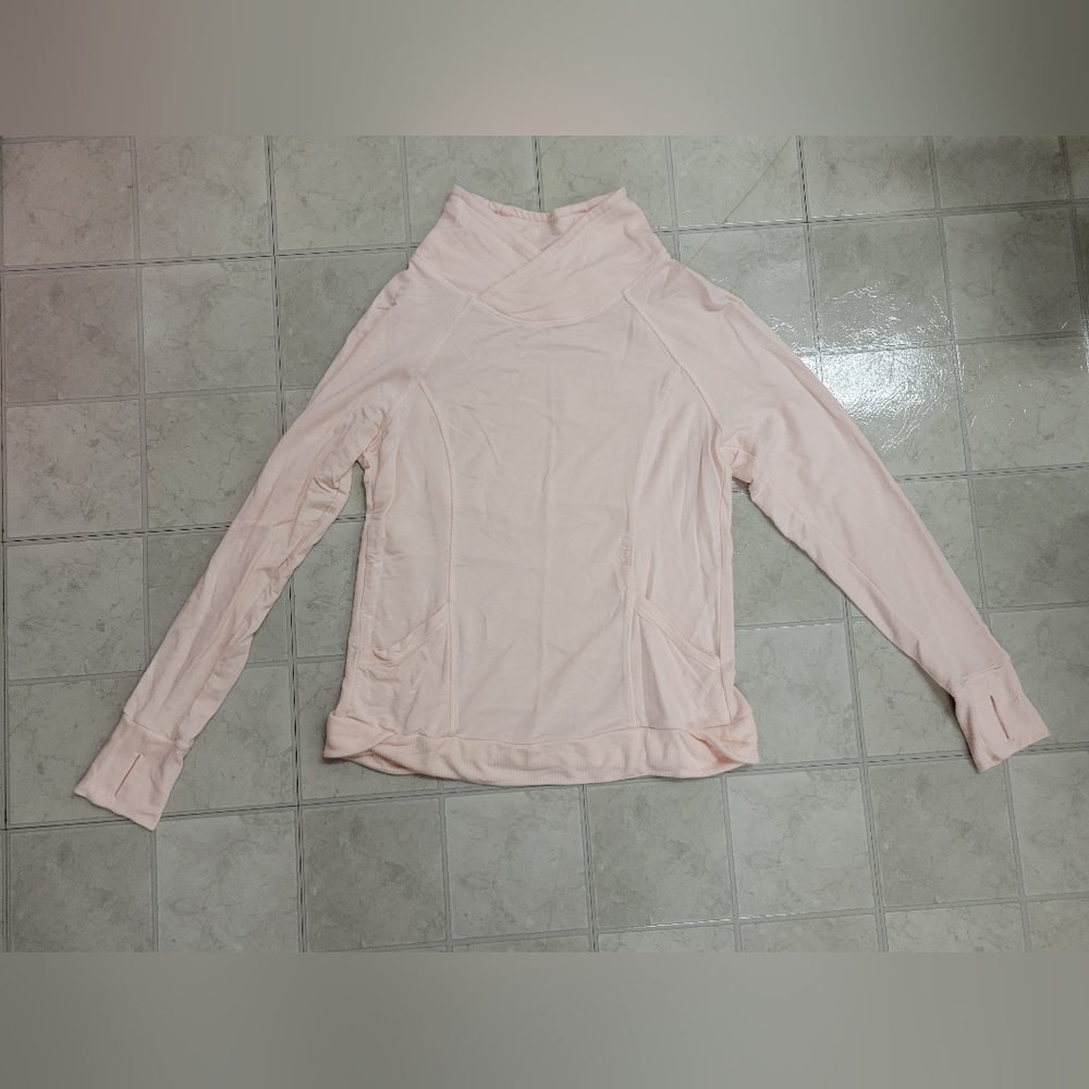 Yogalicious Relaxed Long Sleeve Top Size small Pink w/ Pockets & Thumb Holes